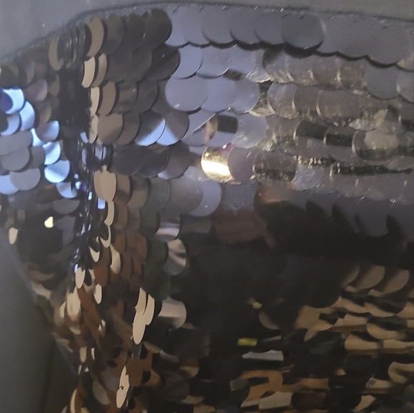 Black Sequined Sweatshirt - Picture 8 of 8